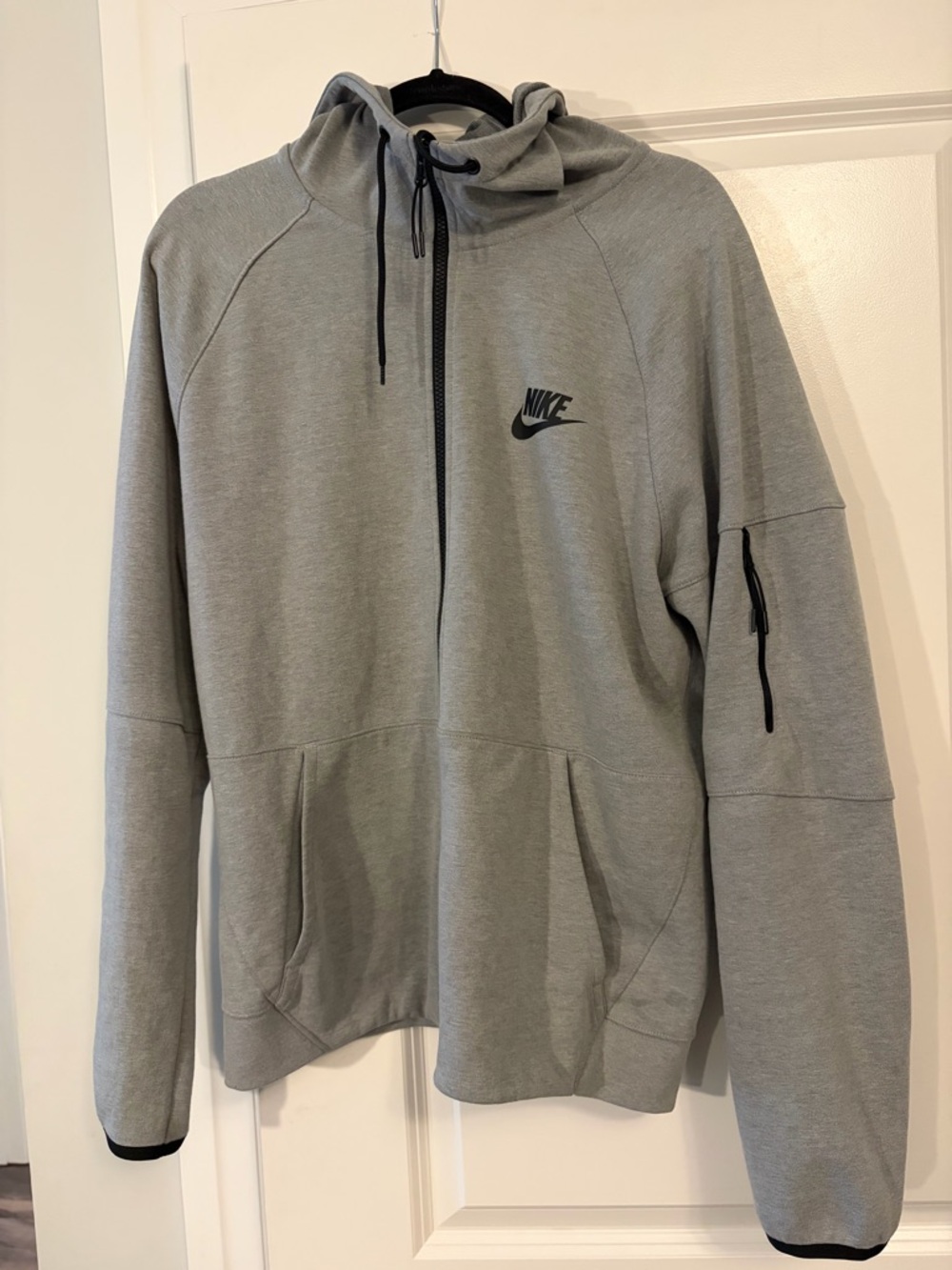 Nike Men's Light Grey Hooded Full-Zip Sweatsuit
